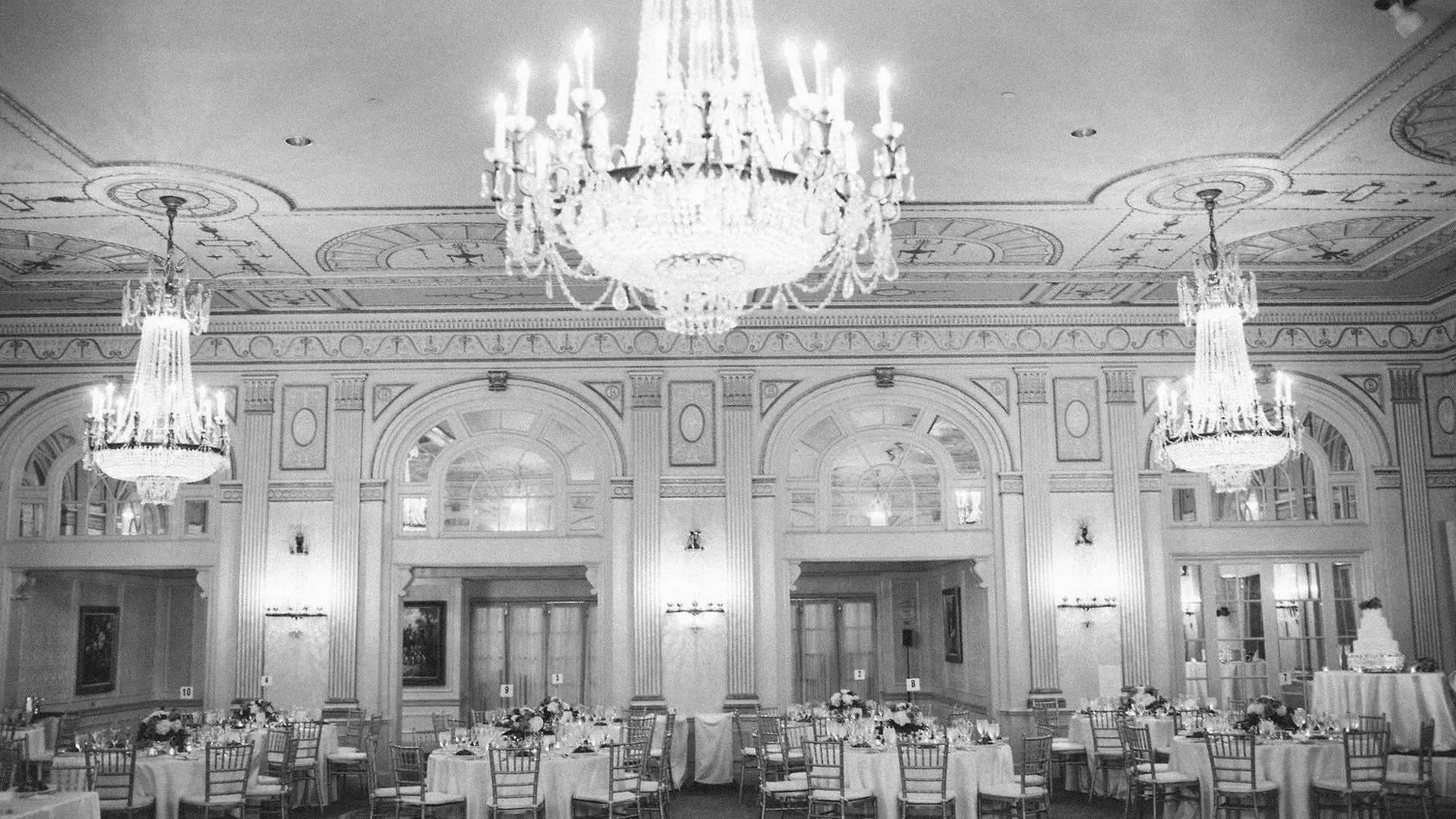 *****  The Brown Hotel Луисвилл США